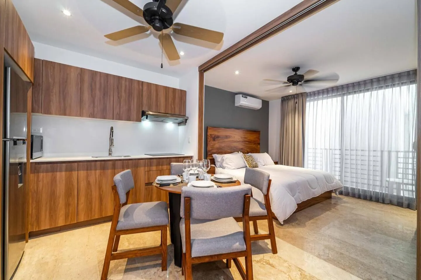King Suite With Private Balcony, Gym And Rooftop Pool Tulum Mexico